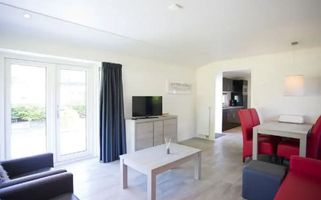 Cozy Chalet in a Holiday Park