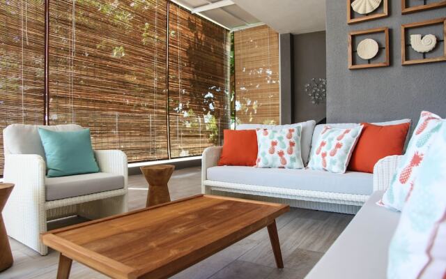 South Reef Luxury Apartments