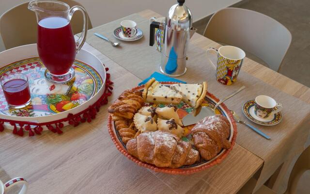 Villa Shamsi, heated pool and beach at 70 mt-Villa shamsi