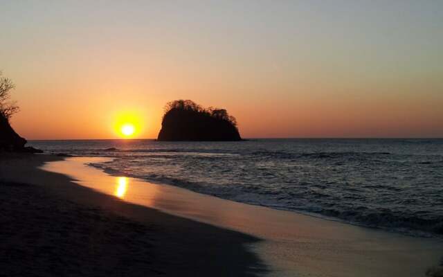 Villas VR Beachwalk Avellanas