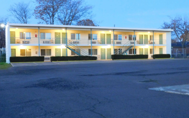 Capri Motel