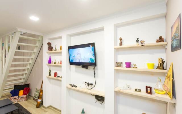 Falcon Apartments - Solo