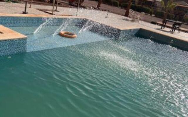 Rum Oasis Luxury Camp