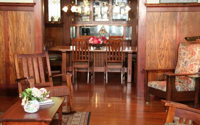 Eureka Street Inn