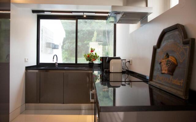 Magical 5 bedroom house with a pool