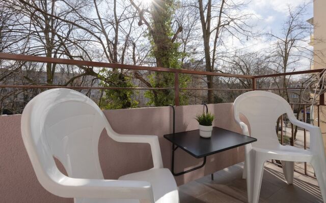Gagarina Studio With Balcony by Renters