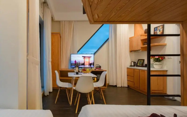 Redpine Condotel