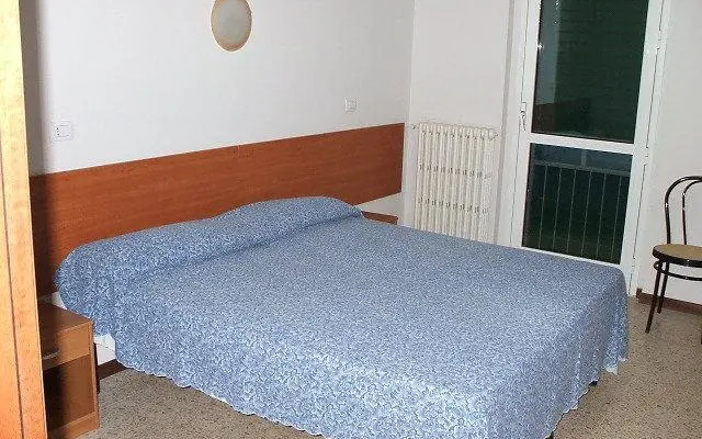 Sabatelli Bed And Car