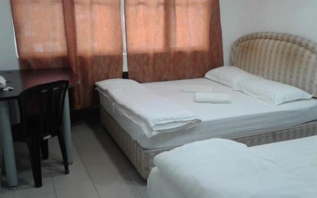 Oyo 988 Malawati Ria Hotel