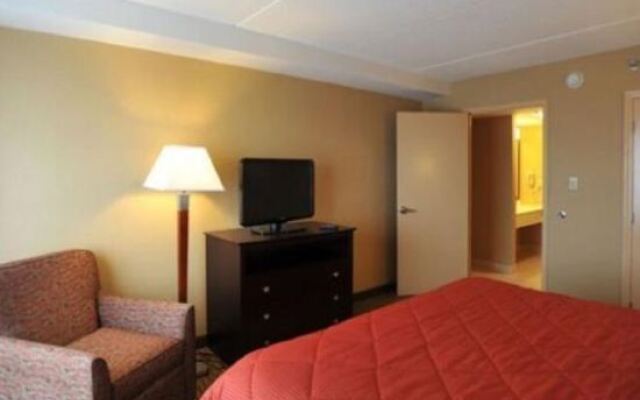 Comfort Inn & Suites Watertown