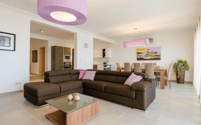 Seafront Apartment Sliema