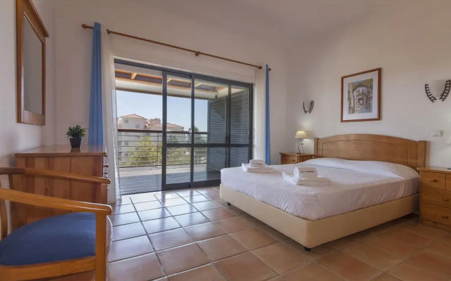 B46 - Marina Park Apartment with Seaview