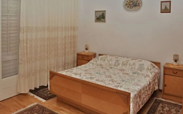 Boris - With Pool - A2