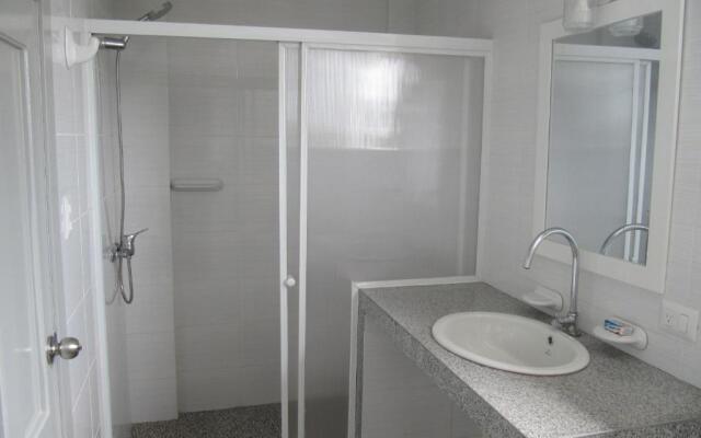 Chatet Suizo al pie del mar