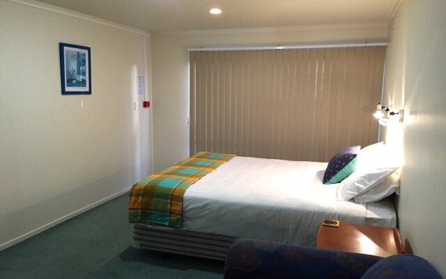 Aquarius Motel
