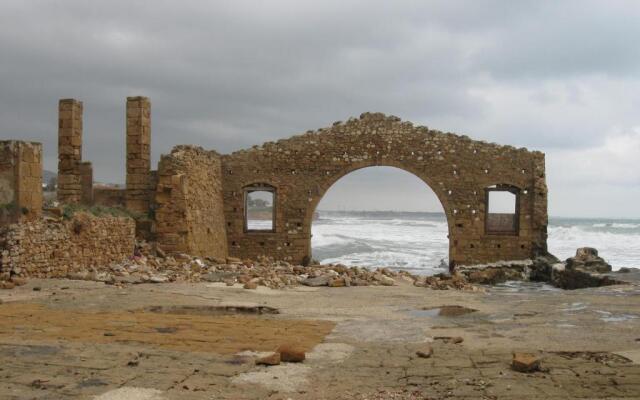 Anna's House Near the Sandy Beach And with Wifi