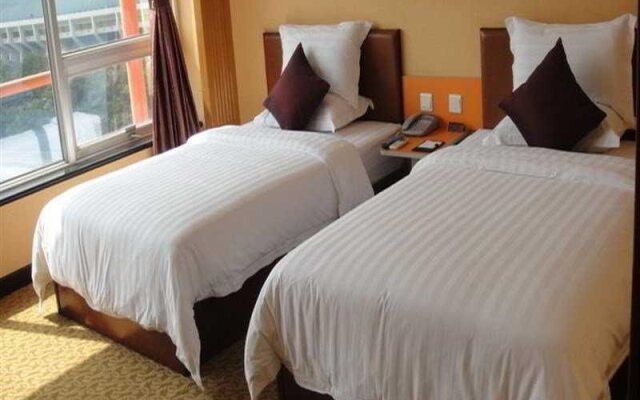 Colorful City Hotel