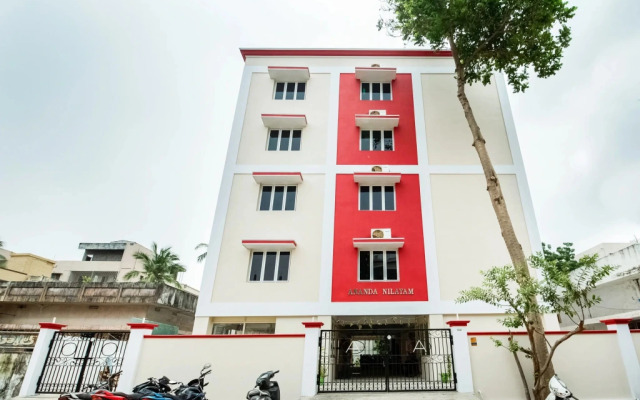 Stay Inn Luxury Service Apartments by OYO Rooms