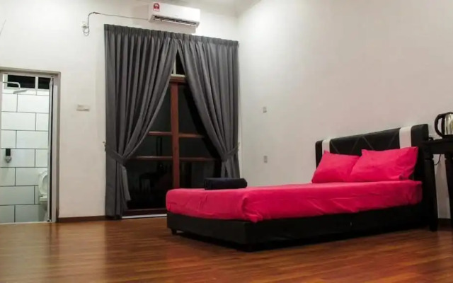 Multaqa Suite & Residence