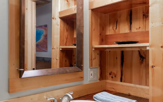 Ravens Heart Cabin