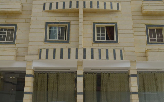 Leader Apartments