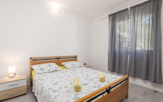 Beautiful Home in Senj With Wifi and 3 Bedrooms