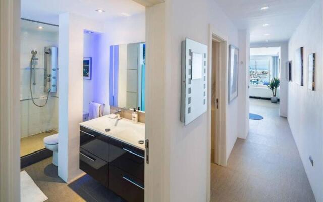 Modern Frontline Puerto Banus Apartment M2