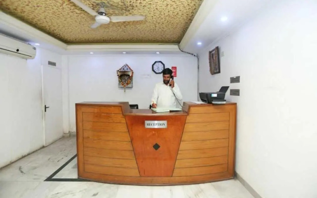POP 92556 Hotel Shubham