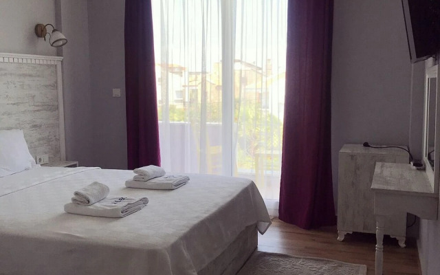 Hotel Cunda Leo