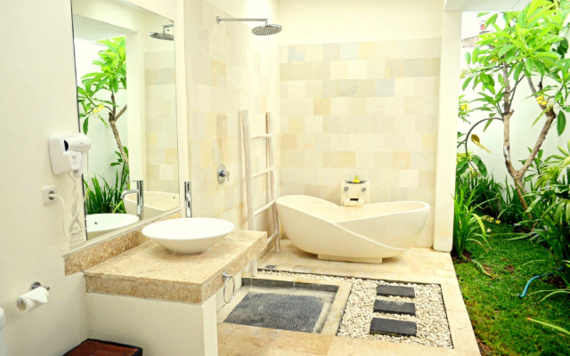 Jas Green Villas And Spa