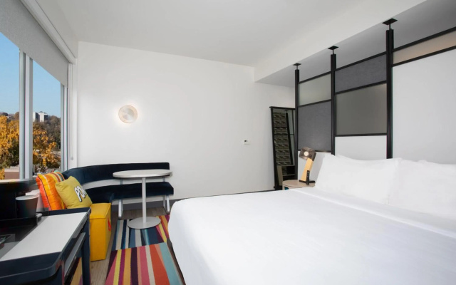Aloft Omaha Aksarben Village