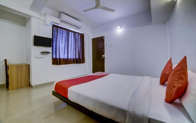OYO Flagship 15538 Dange Chowk