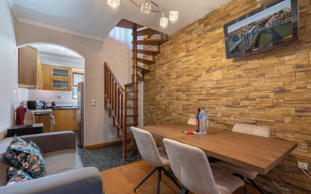 Lovely & Cozy House - Prime Location