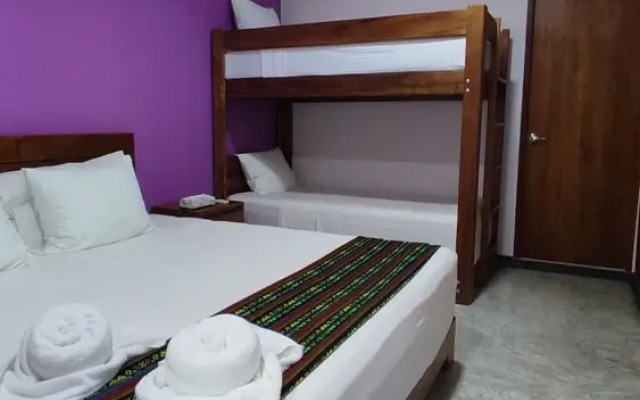 Itza Hotel Akumal - Hotel - Hostel