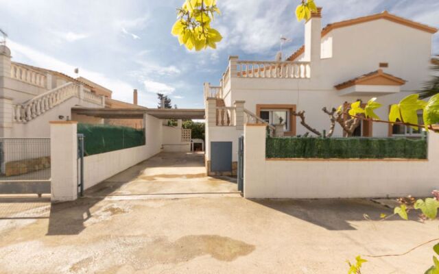 House Angela Deltebre