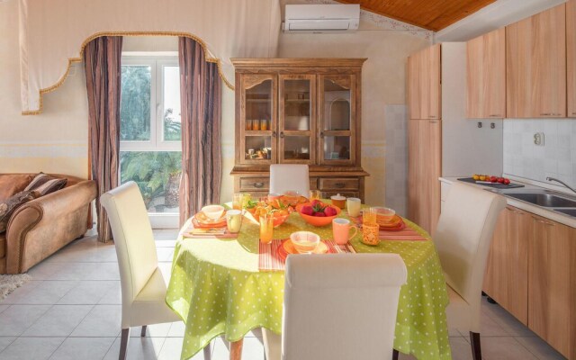 Amazing Apartment in Ravni With Wifi and 1 Bedrooms