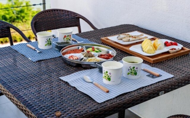 Goseong Oho Rock Pool Villa Pension