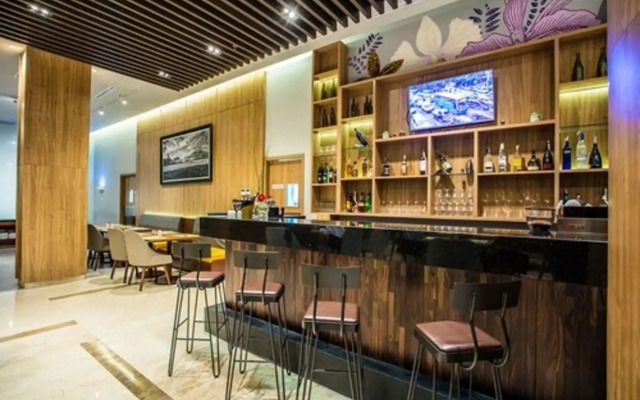 Bigland Hotel & Convention Sentul