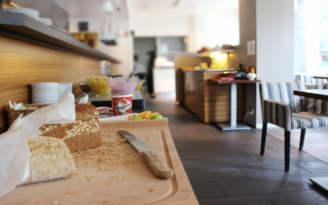 Stoltzen Hotel  Apartments