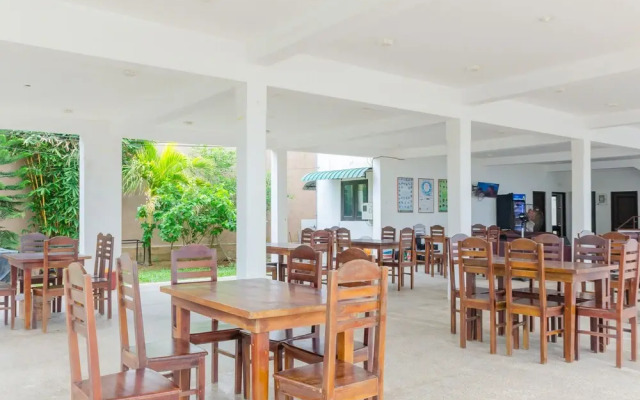OYO 406 Moya Hotel & Beach Resort