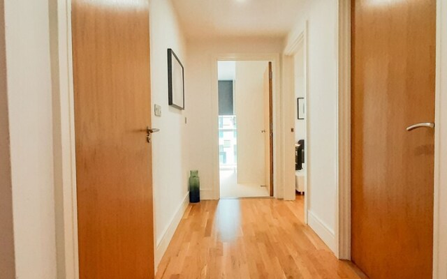 Impeccable 2-bed Apartment in London