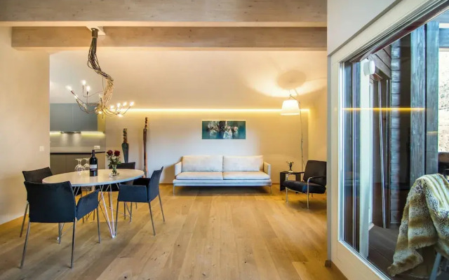 Waldhotel Fletschhorn - Panoramic Retreat in Saas Fee