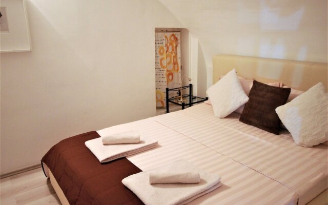 Budapest Easy Flats - Jokai Apartments