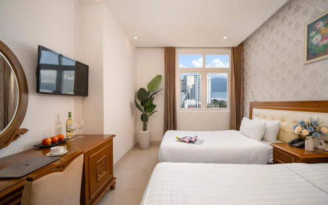 Royal Family Hotel Da Nang