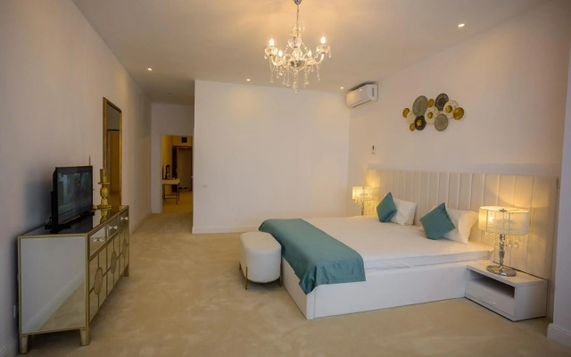 Hotel Queen Vera