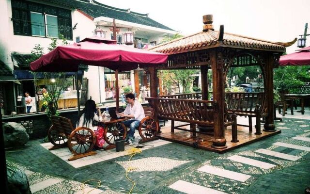 Zhouzhuang Shuangqiao Jubaoxuan Linhetingyuan Inn