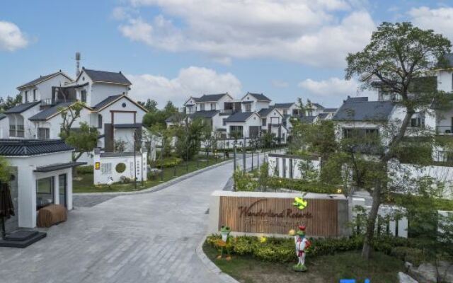Wonderland Resort