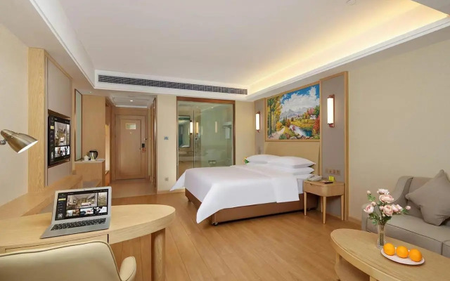 Yijia International Hotel