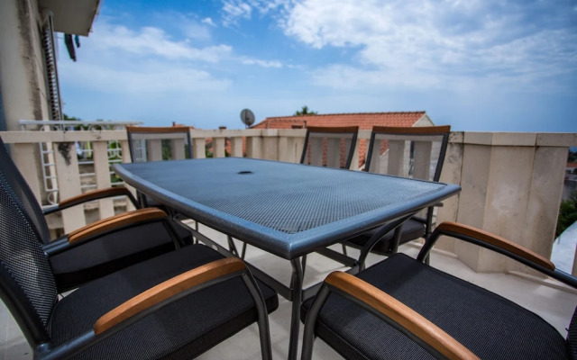 Serious Job Apartment