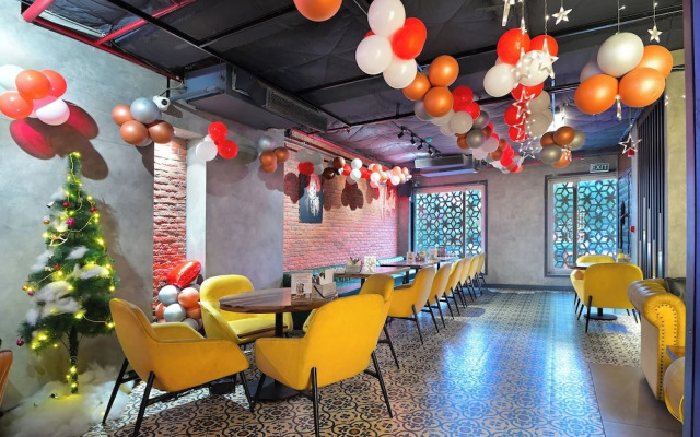 Hotel Oak plaza New Delhi
